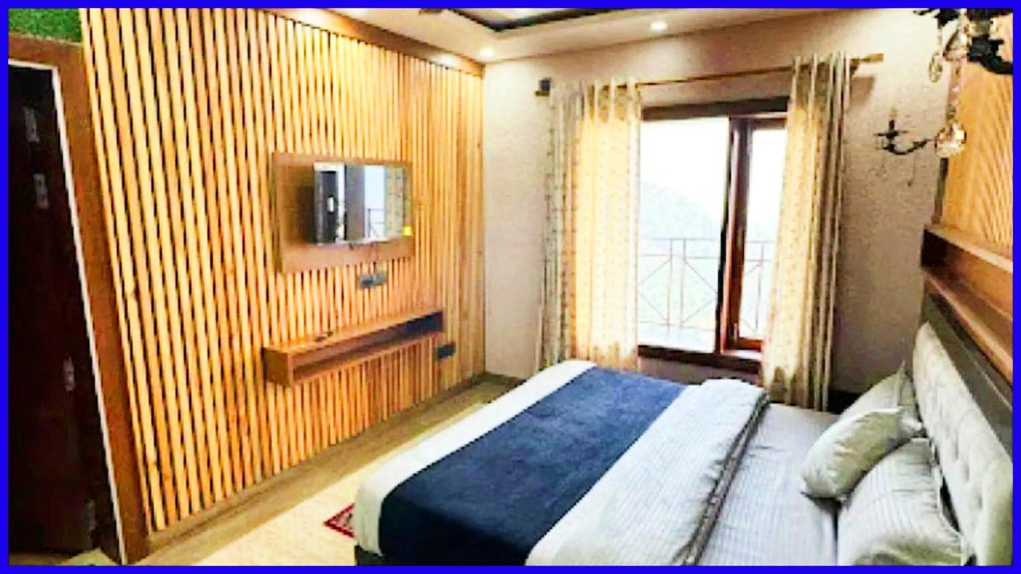 Hotel Uk Near Bus Stop - View And Mountain Valley View - Wi Fi - Service Available -